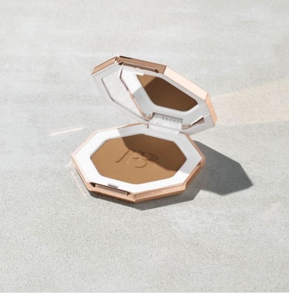 Fenty Beauty Other - Fenty Beauty Sun Stalk'r Bronzer
